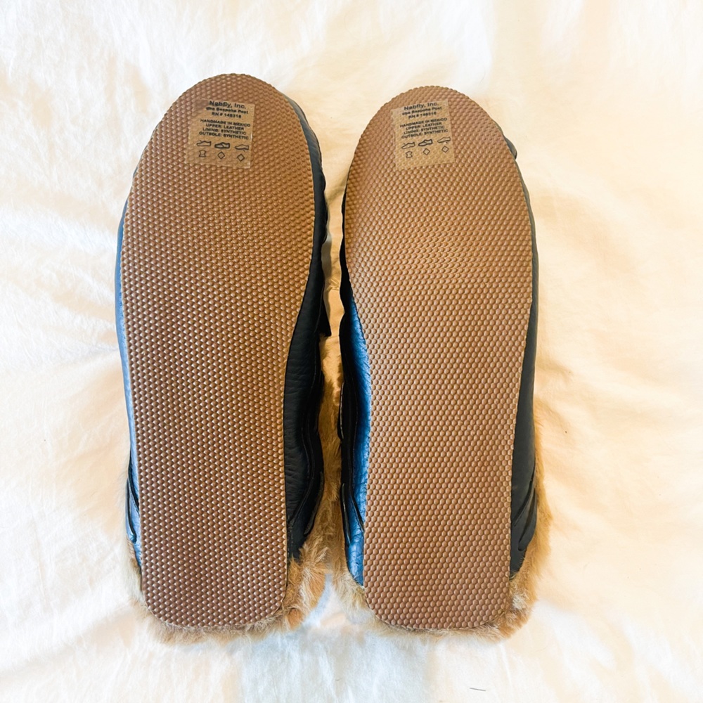 Slippers - Picture 7 of 12
